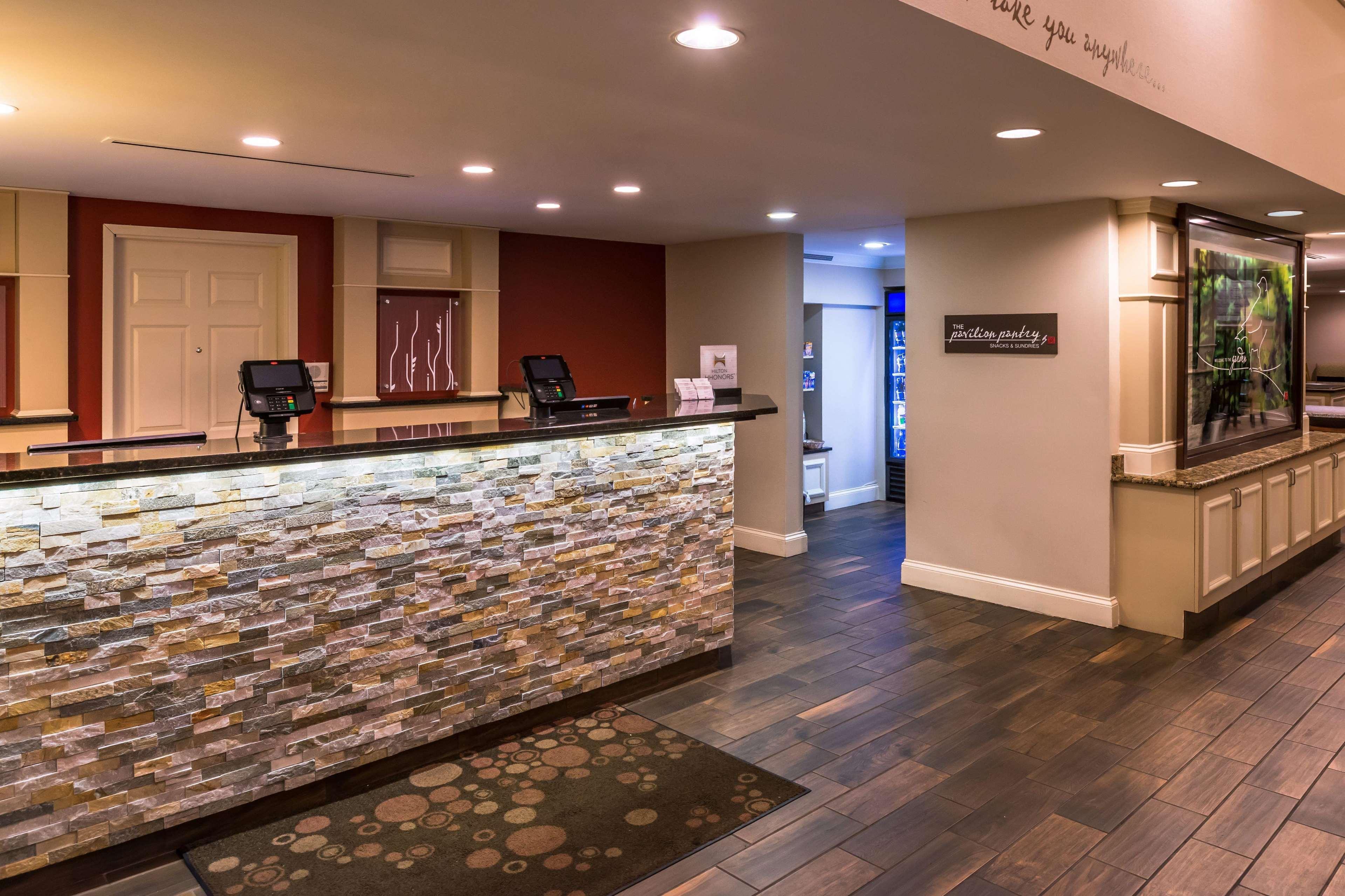 Hilton Garden Inn Detroit Southfield Exterior photo